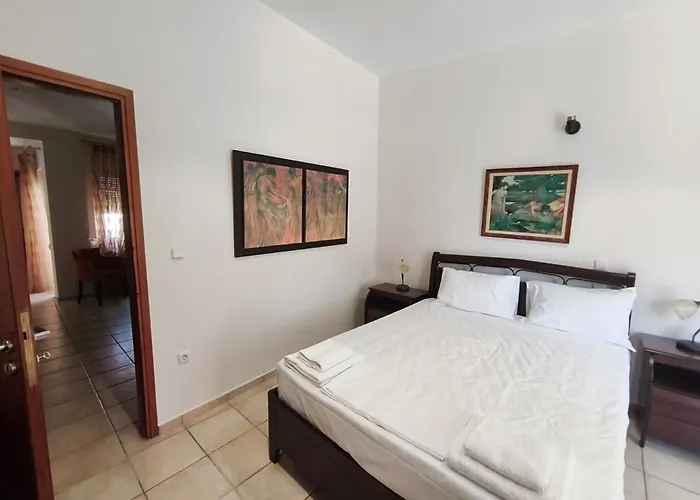 Restful House In * باترا