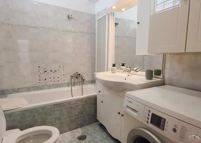 Restful House In * Patras